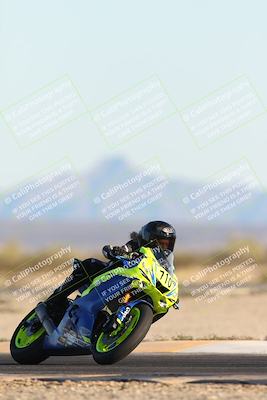 media/Dec-07-2025-CVMA (Sun) [[3e7d2de5dc]]/Race 17-Amateur Formula Middleweight/